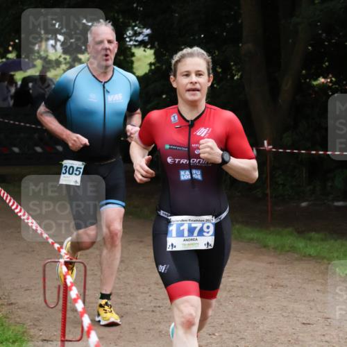 21.06.2025 - 27. Vierlanden-Triathlon Lena Gebhardt http://msf.ph/oto/8000837 15.06.2025 14:03:50 Laufen 305, 1, 2025, 1179 meine-sportfotos.de