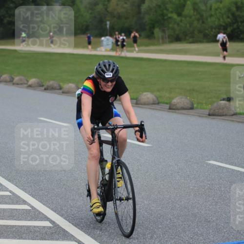 21.06.2025 - 27. Vierlanden-Triathlon H.Heesch http://msf.ph/oto/8000845 15.06.2025 12:37:04 Radfahren 904, 927, 978, 1005, 1034, 1035, 1037, 1038 meine-sportfotos.de