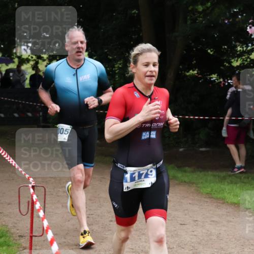 21.06.2025 - 27. Vierlanden-Triathlon Lena Gebhardt http://msf.ph/oto/8000850 15.06.2025 14:03:51 Laufen 305, 20, 1179 meine-sportfotos.de