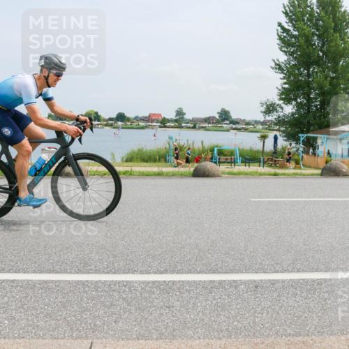 21.06.2025 - 27. Vierlanden-Triathlon H.Heesch http://msf.ph/oto/8000856 15.06.2025 12:34:34 Radfahren 891, 944, 1009, 1010, 1011, 1012, 1013 meine-sportfotos.de