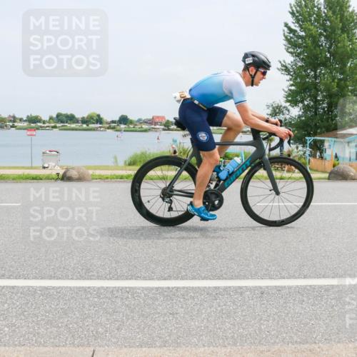 21.06.2025 - 27. Vierlanden-Triathlon H.Heesch http://msf.ph/oto/8000859 15.06.2025 12:34:34 Radfahren 891, 944, 1009, 1010, 1011, 1012, 1013 meine-sportfotos.de
