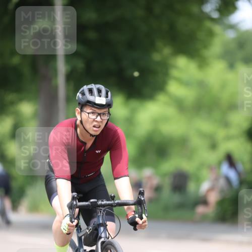 15.06.2025 - 7 Türme Triathlon Yannick Fuchs http://msf.ph/oto/8000862 15.06.2025 13:14:56 Radfahren 289, 297, 732, 925 meine-sportfotos.de