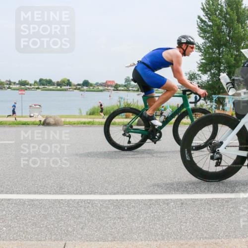 21.06.2025 - 27. Vierlanden-Triathlon H.Heesch http://msf.ph/oto/8000890 15.06.2025 12:34:35 Radfahren 891, 944, 1009, 1010, 1011, 1012, 1013 meine-sportfotos.de