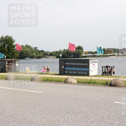 21.06.2025 - 27. Vierlanden-Triathlon H.Heesch http://msf.ph/oto/8000894 15.06.2025 11:43:20 Radfahren 637, 741, 810 meine-sportfotos.de