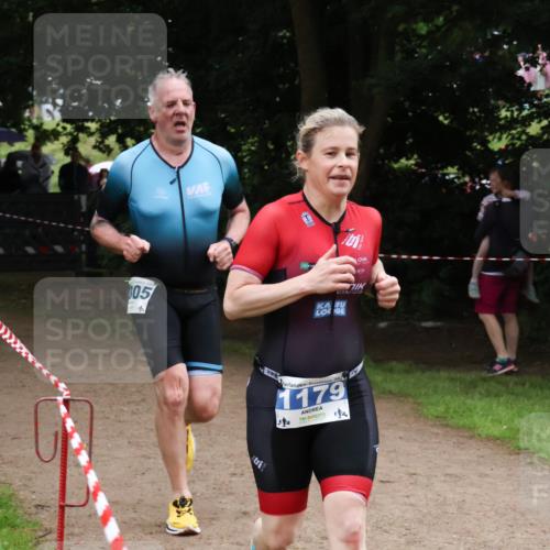 21.06.2025 - 27. Vierlanden-Triathlon Lena Gebhardt http://msf.ph/oto/8000911 15.06.2025 14:03:51 Laufen 305, 202, 1179, 4 meine-sportfotos.de