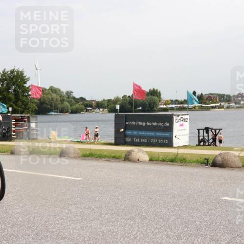 21.06.2025 - 27. Vierlanden-Triathlon H.Heesch http://msf.ph/oto/8000922 15.06.2025 11:43:20 Radfahren 637, 741, 810 meine-sportfotos.de