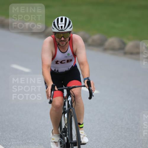 21.06.2025 - 27. Vierlanden-Triathlon H.Heesch http://msf.ph/oto/8000925 15.06.2025 12:37:09 Radfahren 904, 930, 1005 meine-sportfotos.de