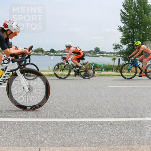 21.06.2025 - 27. Vierlanden-Triathlon H.Heesch http://msf.ph/oto/8000926 15.06.2025 12:34:43 Radfahren 911, 912, 1019, 1020, 1022, 1023, 1073, 1074, 1075, 1076 meine-sportfotos.de