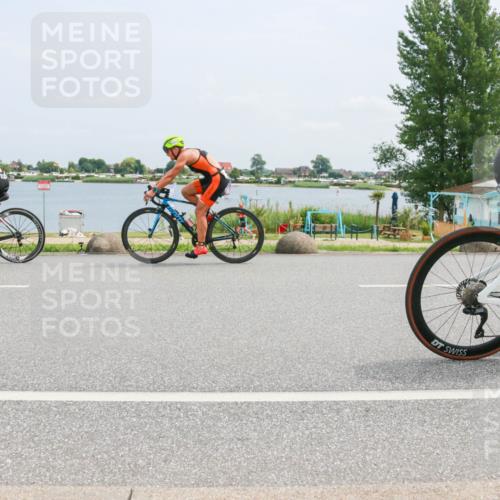 21.06.2025 - 27. Vierlanden-Triathlon H.Heesch http://msf.ph/oto/8000942 15.06.2025 12:34:43 Radfahren 911, 912, 1019, 1020, 1022, 1023, 1073, 1074, 1075, 1076 meine-sportfotos.de