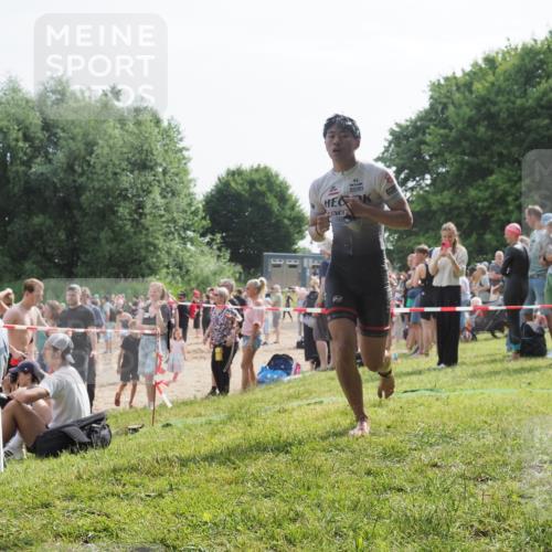 15.06.2025 - 27. Vierlanden-Triathlon KatJ http://msf.ph/oto/8000943 15.06.2025 09:57:23 Schwimmen 263, 293, 296, 343 meine-sportfotos.de