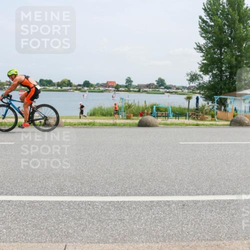 21.06.2025 - 27. Vierlanden-Triathlon H.Heesch http://msf.ph/oto/8000947 15.06.2025 12:34:43 Radfahren 911, 912, 1019, 1020, 1022, 1023, 1073, 1074, 1075, 1076 meine-sportfotos.de