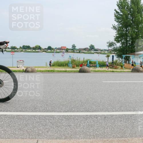 21.06.2025 - 27. Vierlanden-Triathlon H.Heesch http://msf.ph/oto/8001014 15.06.2025 12:34:59 Radfahren 811, 1014, 1015, 1016, 1017, 1018 meine-sportfotos.de