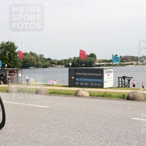 21.06.2025 - 27. Vierlanden-Triathlon H.Heesch http://msf.ph/oto/8001042 15.06.2025 11:43:35 Radfahren 686, 727, 844, 855 meine-sportfotos.de