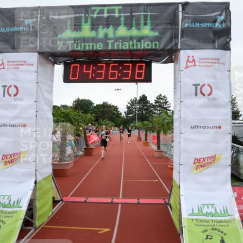 15.06.2025 - 7 Türme Triathlon Michael Strokosch http://msf.ph/oto/8001046 15.06.2025 14:36:38 Ziel 382, 555, 619 meine-sportfotos.de