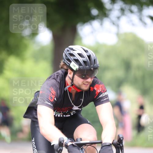 15.06.2025 - 7 Türme Triathlon Yannick Fuchs http://msf.ph/oto/8001065 15.06.2025 13:15:01 Radfahren 289, 297, 337, 547, 662, 861, 925, 1058, 1128 meine-sportfotos.de