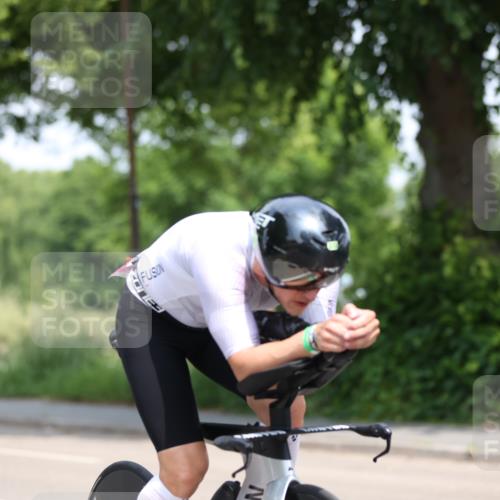 15.06.2025 - 7 Türme Triathlon Yannick Fuchs http://msf.ph/oto/8001066 15.06.2025 12:26:28 Radfahren 339, 438, 550, 573 meine-sportfotos.de