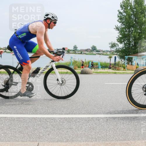 21.06.2025 - 27. Vierlanden-Triathlon H.Heesch http://msf.ph/oto/8001067 15.06.2025 12:35:02 Radfahren 811, 1014, 1015, 1016, 1017, 1018 meine-sportfotos.de
