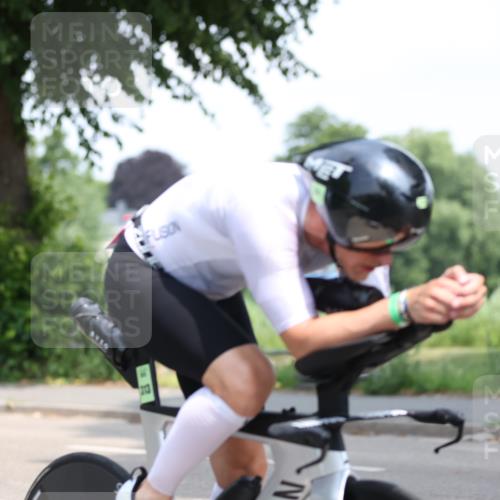 15.06.2025 - 7 Türme Triathlon Yannick Fuchs http://msf.ph/oto/8001083 15.06.2025 12:26:28 Radfahren 339, 438, 550, 573 meine-sportfotos.de