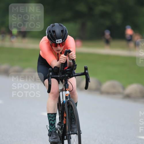 21.06.2025 - 27. Vierlanden-Triathlon H.Heesch http://msf.ph/oto/8001134 15.06.2025 12:38:00 Radfahren 858, 879, 1021 meine-sportfotos.de