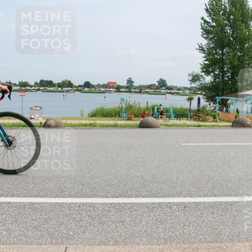 21.06.2025 - 27. Vierlanden-Triathlon H.Heesch http://msf.ph/oto/8001158 15.06.2025 12:35:21 Radfahren 920 meine-sportfotos.de
