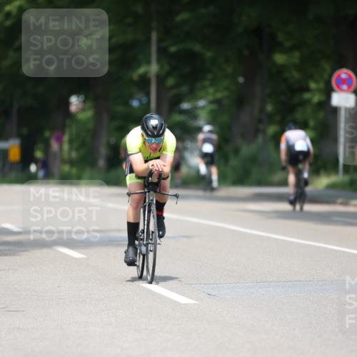 15.06.2025 - 7 Türme Triathlon Yannick Fuchs http://msf.ph/oto/8001186 15.06.2025 12:26:39 Radfahren 244, 580, 592 meine-sportfotos.de