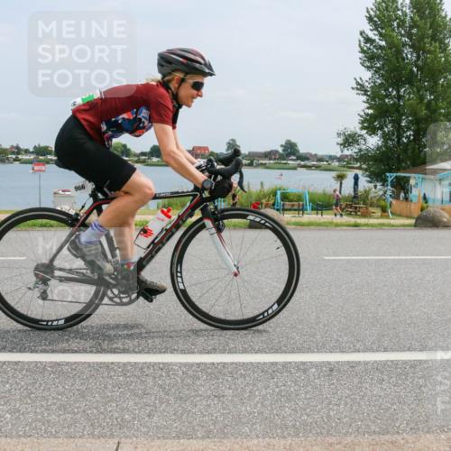 21.06.2025 - 27. Vierlanden-Triathlon H.Heesch http://msf.ph/oto/8001190 15.06.2025 12:35:37 Radfahren 966 meine-sportfotos.de