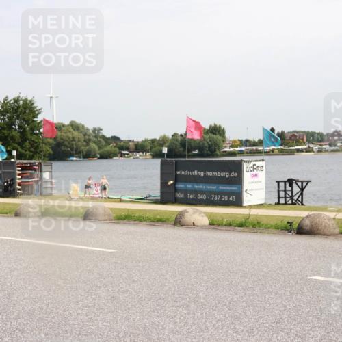 21.06.2025 - 27. Vierlanden-Triathlon H.Heesch http://msf.ph/oto/8001293 15.06.2025 11:44:47 Radfahren  meine-sportfotos.de