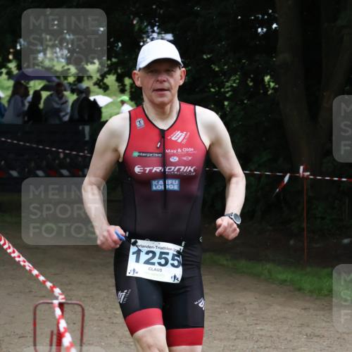 21.06.2025 - 27. Vierlanden-Triathlon Lena Gebhardt http://msf.ph/oto/8001312 15.06.2025 14:05:20 Laufen 20, 1255 meine-sportfotos.de