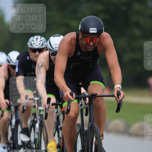 21.06.2025 - 27. Vierlanden-Triathlon H.Heesch http://msf.ph/oto/8001316 15.06.2025 12:38:31 Radfahren 804, 1029, 1030, 1031, 1032, 1033 meine-sportfotos.de