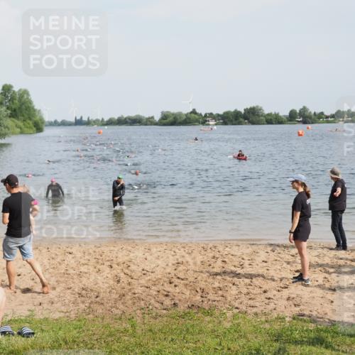 21.06.2025 - 27. Vierlanden-Triathlon MichiJ http://msf.ph/oto/8001321 15.06.2026 10:04:26 Schwimmen 404, 416, 426, 453 meine-sportfotos.de