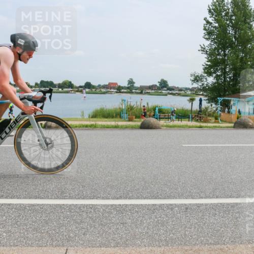 21.06.2025 - 27. Vierlanden-Triathlon H.Heesch http://msf.ph/oto/8001339 15.06.2025 12:36:15 Radfahren 1024, 1025, 1026, 1027 meine-sportfotos.de