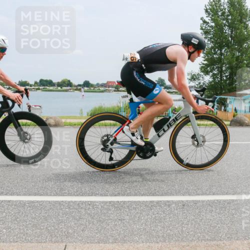 21.06.2025 - 27. Vierlanden-Triathlon H.Heesch http://msf.ph/oto/8001343 15.06.2025 12:36:15 Radfahren 1024, 1025, 1026, 1027 meine-sportfotos.de