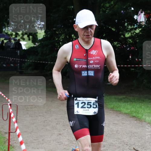 21.06.2025 - 27. Vierlanden-Triathlon Lena Gebhardt http://msf.ph/oto/8001354 15.06.2025 14:05:20 Laufen 20, 1255 meine-sportfotos.de