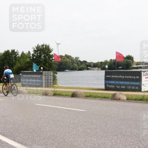 15.06.2025 - 27. Vierlanden-Triathlon H.Heesch http://msf.ph/oto/8001361 15.06.2025 10:28:09 Radfahren 94, 149, 217, 493, 550 meine-sportfotos.de