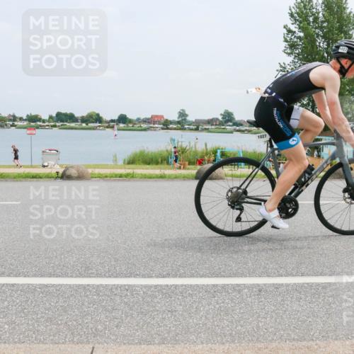 21.06.2025 - 27. Vierlanden-Triathlon H.Heesch http://msf.ph/oto/8001370 15.06.2025 12:36:16 Radfahren 1024, 1025, 1026, 1027 meine-sportfotos.de