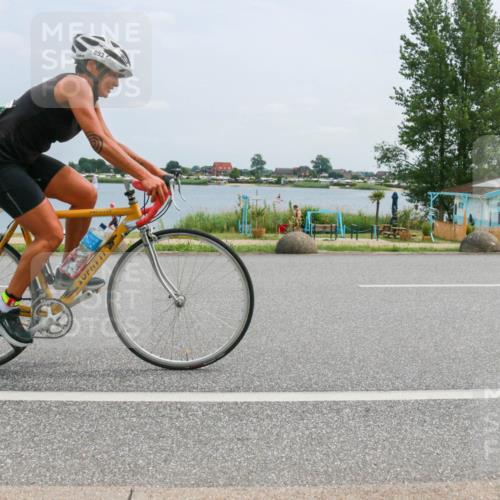21.06.2025 - 27. Vierlanden-Triathlon H.Heesch http://msf.ph/oto/8001385 15.06.2025 12:36:25 Radfahren 893 meine-sportfotos.de