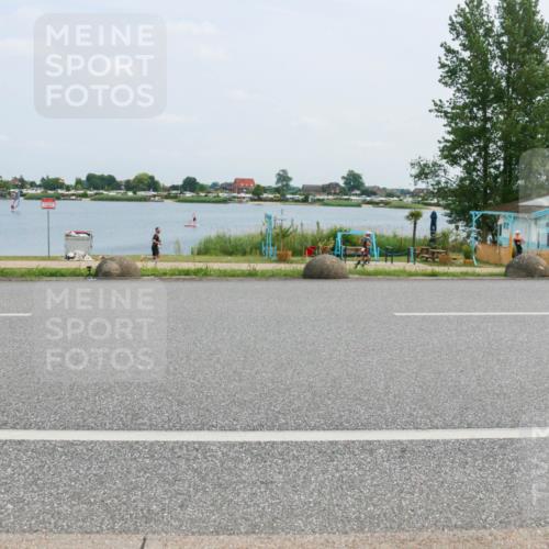 21.06.2025 - 27. Vierlanden-Triathlon H.Heesch http://msf.ph/oto/8001389 15.06.2025 12:37:00 Radfahren 754, 1034, 1035, 1036, 1037, 1038 meine-sportfotos.de