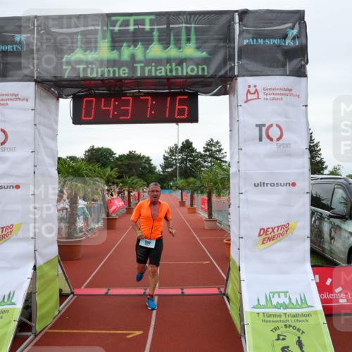 15.06.2025 - 7 Türme Triathlon Michael Strokosch http://msf.ph/oto/8001399 15.06.2025 14:37:15 Ziel 557 meine-sportfotos.de