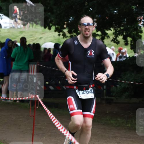 21.06.2025 - 27. Vierlanden-Triathlon Lena Gebhardt http://msf.ph/oto/8001408 15.06.2025 14:06:09 Laufen 1264, 1 meine-sportfotos.de