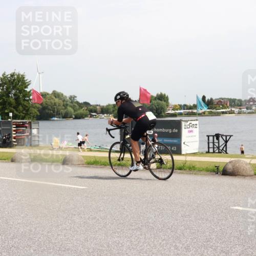 21.06.2025 - 27. Vierlanden-Triathlon H.Heesch http://msf.ph/oto/8001418 15.06.2025 11:45:13 Radfahren 636, 641, 667, 782, 840 meine-sportfotos.de