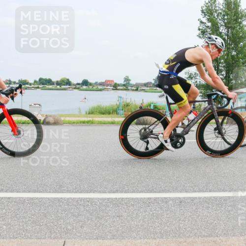 21.06.2025 - 27. Vierlanden-Triathlon H.Heesch http://msf.ph/oto/8001436 15.06.2025 12:37:02 Radfahren 754, 927, 978, 1034, 1035, 1036, 1037, 1038 meine-sportfotos.de