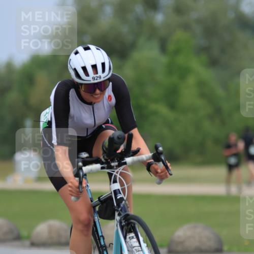 21.06.2025 - 27. Vierlanden-Triathlon H.Heesch http://msf.ph/oto/8001437 15.06.2025 12:38:41 Radfahren 792, 863, 929, 1039, 1040, 1042, 1043 meine-sportfotos.de