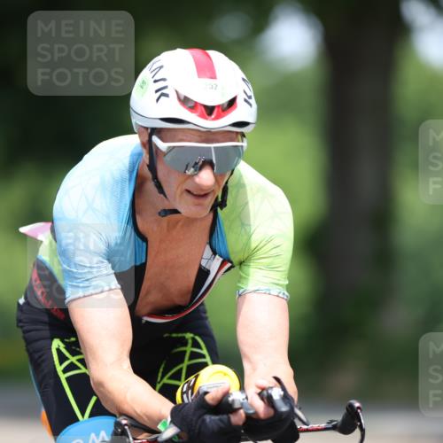 15.06.2025 - 7 Türme Triathlon Yannick Fuchs http://msf.ph/oto/8001438 15.06.2025 12:26:52 Radfahren 252, 327, 386, 390 meine-sportfotos.de