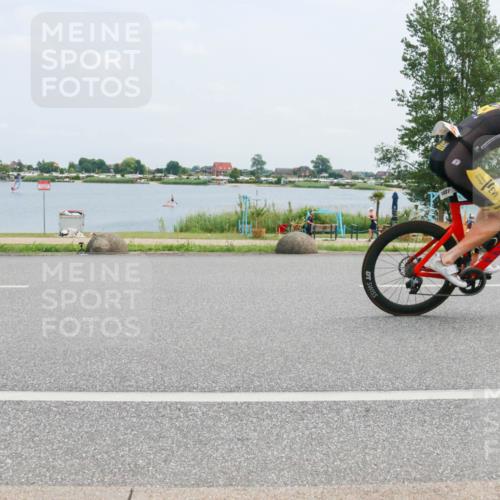 21.06.2025 - 27. Vierlanden-Triathlon H.Heesch http://msf.ph/oto/8001449 15.06.2025 12:37:02 Radfahren 754, 927, 978, 1034, 1035, 1036, 1037, 1038 meine-sportfotos.de