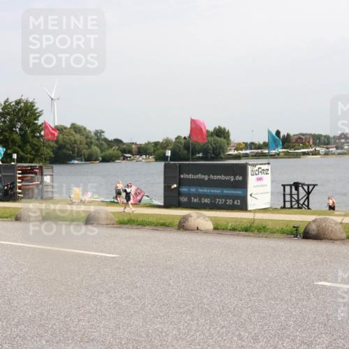 21.06.2025 - 27. Vierlanden-Triathlon H.Heesch http://msf.ph/oto/8001467 15.06.2025 11:45:23 Radfahren 794, 797, 947 meine-sportfotos.de