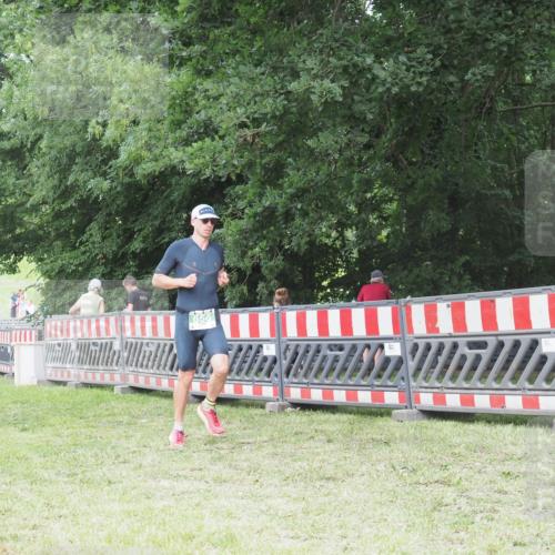 21.06.2025 - 27. Vierlanden-Triathlon KatJ http://msf.ph/oto/8001478 15.06.2025 12:55:06 Ziel 116, 656 meine-sportfotos.de