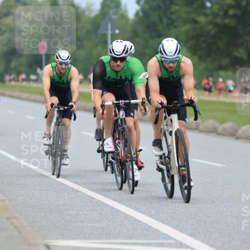 21.06.2025 - 27. Vierlanden-Triathlon H.Heesch http://msf.ph/oto/8001489 15.06.2025 12:38:48 Radfahren 792, 1039, 1040, 1042, 1043, 1044, 1045, 1046, 1047, 1048 meine-sportfotos.de