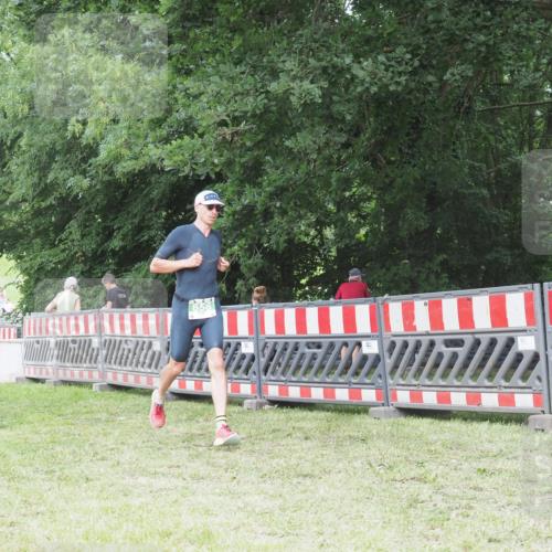 21.06.2025 - 27. Vierlanden-Triathlon KatJ http://msf.ph/oto/8001490 15.06.2025 12:55:06 Ziel 116, 656 meine-sportfotos.de