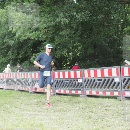 21.06.2025 - 27. Vierlanden-Triathlon KatJ http://msf.ph/oto/8001497 15.06.2025 12:55:06 Ziel 116, 656 meine-sportfotos.de