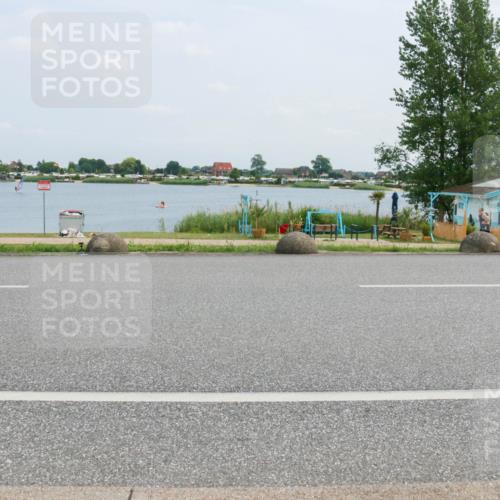 21.06.2025 - 27. Vierlanden-Triathlon H.Heesch http://msf.ph/oto/8001505 15.06.2025 12:37:10 Radfahren 904, 1005 meine-sportfotos.de